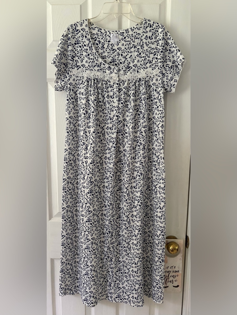 Aria Nightgown White with Navy Floral Pattern